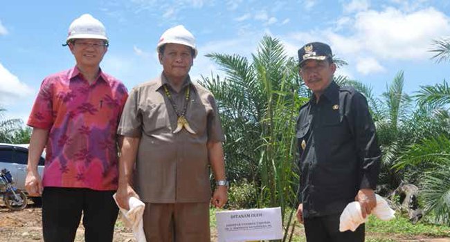 PT SMART Tbk, BERMITRA DENGAN PETANI SWADAYA