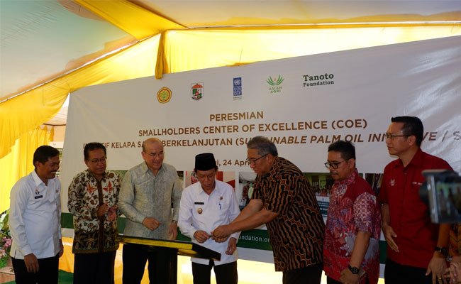 Dorong Kapasitas Petani Sawit, Kolaborasi Para Pihak Resmikan COE-SPOI