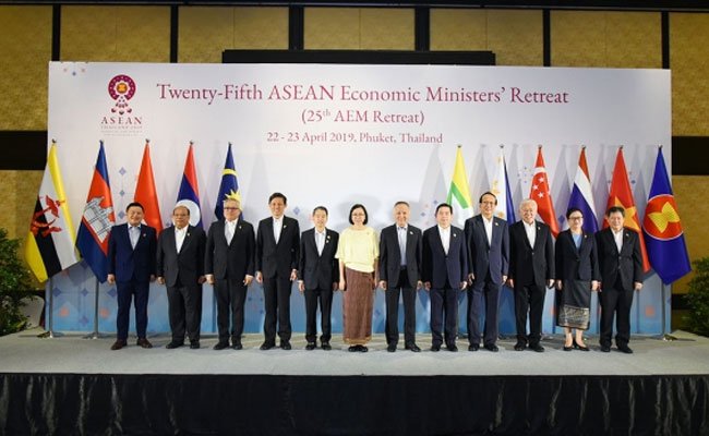 Menteri ASEAN Usulkan Reformasi WTO dan Protes Kebijakan Protektif Komoditas Sawit Uni Eropa