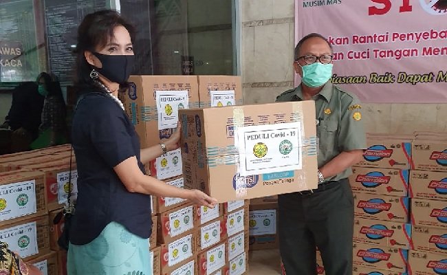 Cegah Covid-19, GAPKI Sumbang Masker dan Sabun Ke Kementerian Pertanian