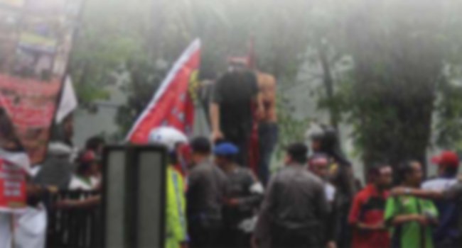 Buruh Sawit Mogok Kerja