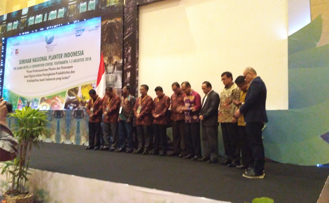 Membangun Asosiasi Bagi Profesional Pekebun