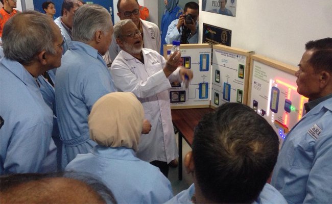 Katalis Merah Putih Terobosan Untuk Pengembangan Green Diesel Sawit