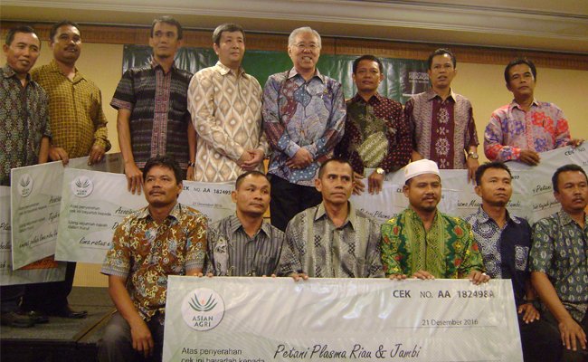 Asian Agri Berikan Premi Minyak Sawit Berkelanjutan Ke Petani Rp 2,6 Miliar