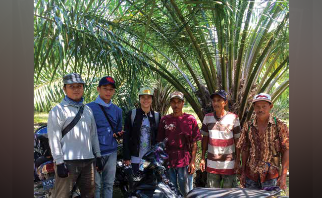 KALIMANTAN TENGAH, KEMBANGKAN SAWIT BERKELANJUTAN
