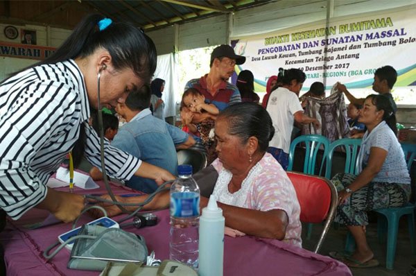 PT KMB, Gelar Layanan Kesehatan Massal Gratis di Tiga Desa
