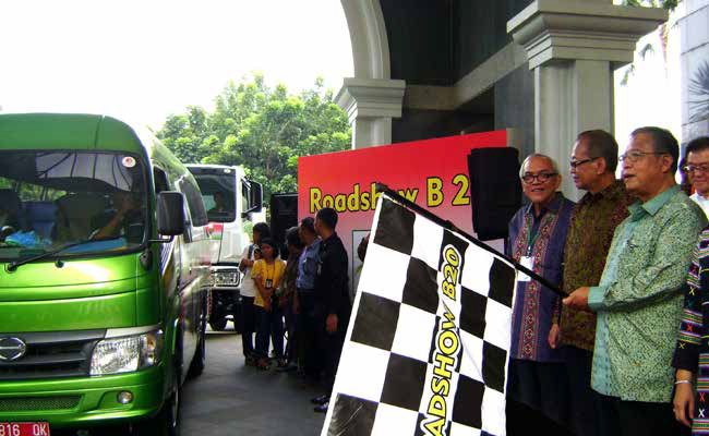 BIODIESEL LANJUT, PEREMAJAAN SAWIT BUTUH SOLUSI CEPAT
