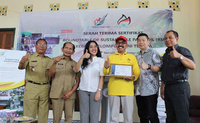 BERSAMA PETANI TENERA, HASILKAN MINYAK SAWIT BERKELANJUTAN