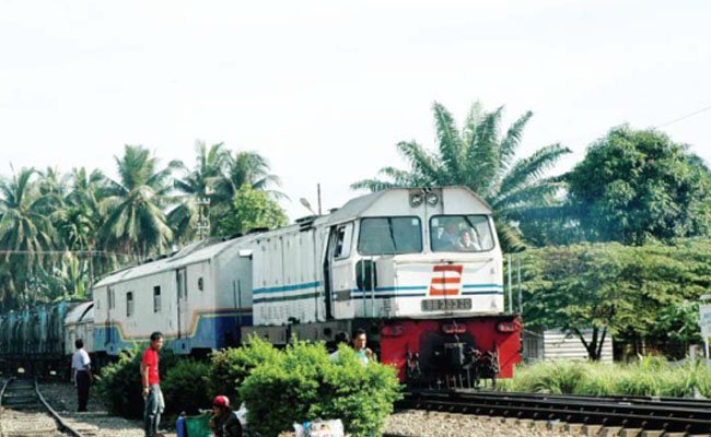 Mengagas Jaringan Kereta Api Minyak Sawit Di Sumatera