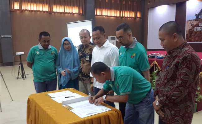 Memanfaatkan Potensi Perkebunan Kelapa Sawit, Samade Galang Kerjasama Strategis