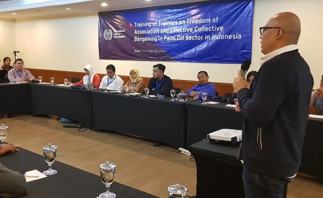 Memutus Silang Sengketa di Kebun Sawit, ILO-GAPKI Lakukan Pelatihan Cara Dialog Sosial