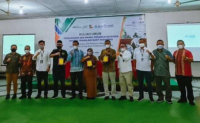 Mahasiswa Penerima Beasiswa SDMPKS, Diharap Jaga Sektor Sawit