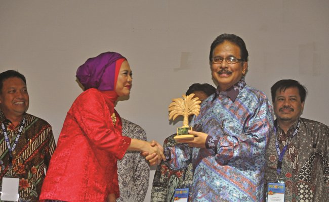 Benahi Legalitas Lahan Kebun Sawit