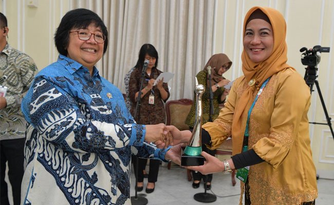 2 Pabrik Sawit PT Hindoli Terima PROPER Hijau 2019