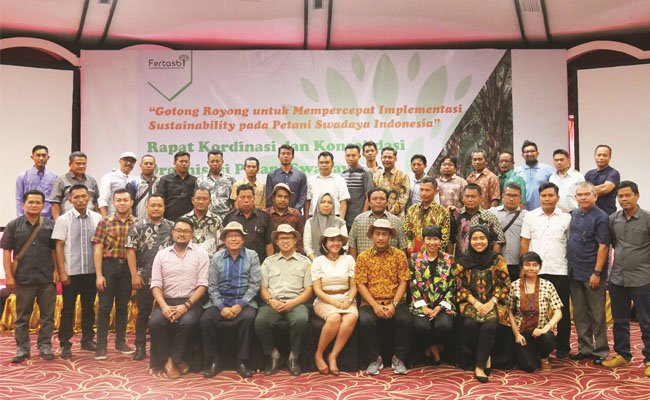 33 Kelompok Tani Sawit Swadaya Komit Adopsi ISPO, RSPO dan ISCC