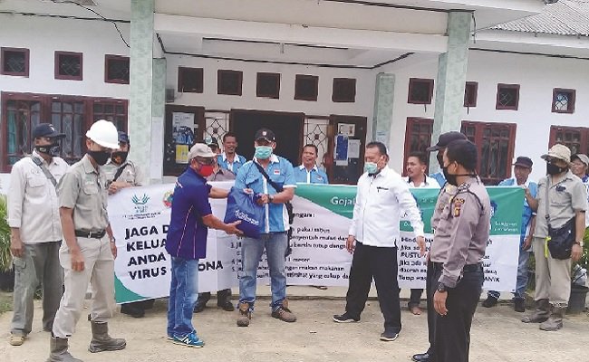 Petani Sawit Swadaya ACPH, Cegah Pandemi Lewat Sosialisasi dan Semprot Disinfektan