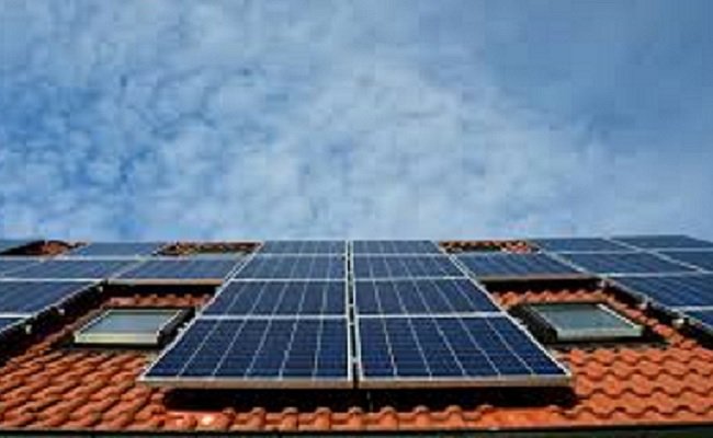 Setelah Bangun Bio-CNG Berbasis Limbah Sawit, DSNG Terapkan Energi Panel Surya
