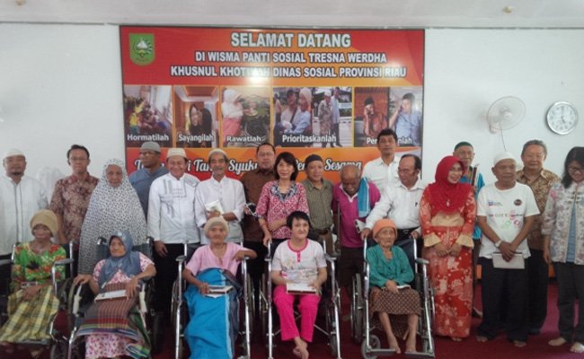 GAPKI Riau Beri Santunan Panti Khusnul Khatimah 
