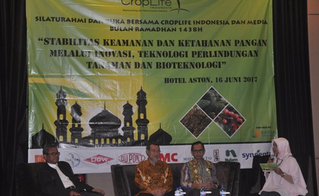 CropLife Dorong Petani Perhatikan 5 Hal Aplikasi Pestisida