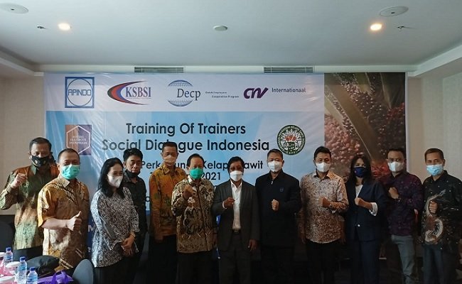 GAPKI Adakan ToT Sosial Dialog Sektor Kelapa Sawit Di Kaltim
