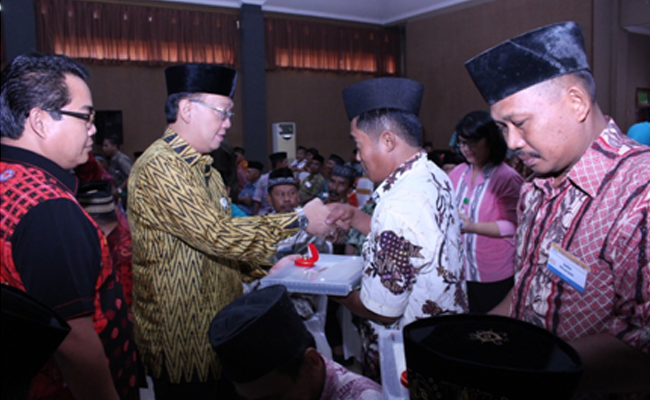 PTPN V Gelar Penghargaan Masa Kerja dan Baksos Donor Darah