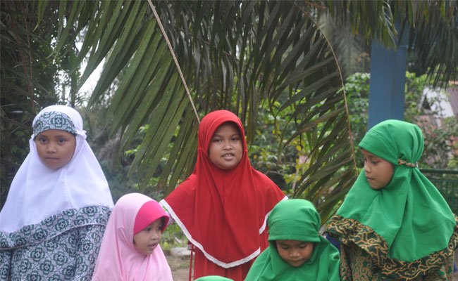 Perkebunan Kelapa Sawit Membangun Tanggung Jawab Sosial Dan Lingkungan