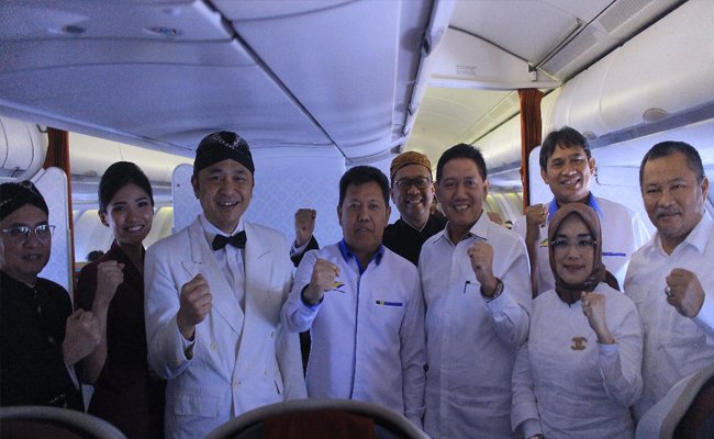Sinergi BUMN, PTPN III Sepakat Kerjasama dengan Pegadaian dan Garuda di Atas Penerbangan Pesawat