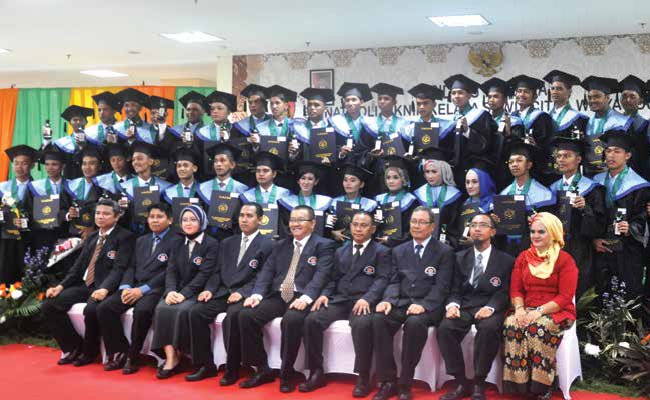 INFO CWE - MEMBUKA PELUANG PENDIDIKAN  STRATA 1 DAN DIPLOMA 4