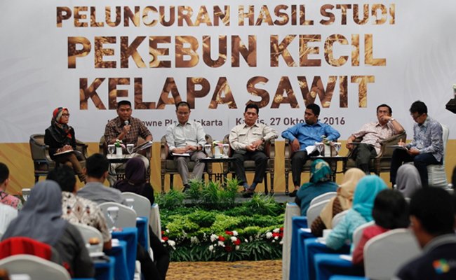 Riset RCCC-UI: 69% Petani Sawit Masih Mau Buka Lahan