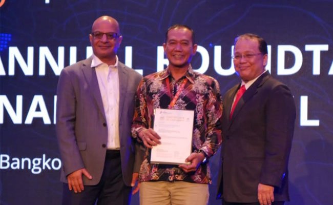 Asosiasi Petani Kelapa Sawit Mandiri Terima Sertifikat RSPO
