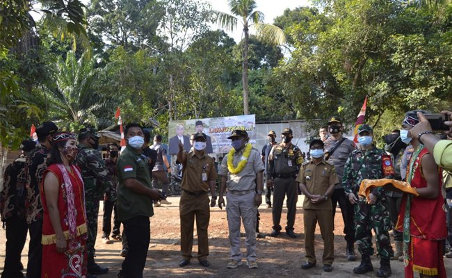 Rumah Adat Desa Riam Batu Gading Diresmikan Bupati Ketapang