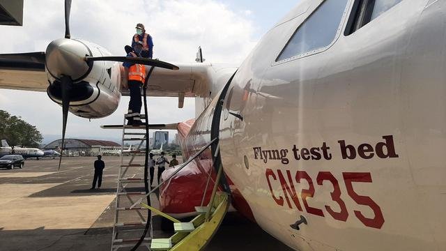 Pakai Bioavtur dari Minyak Sawit, CN235 Sukses Terbangi Jakarta-Bandung