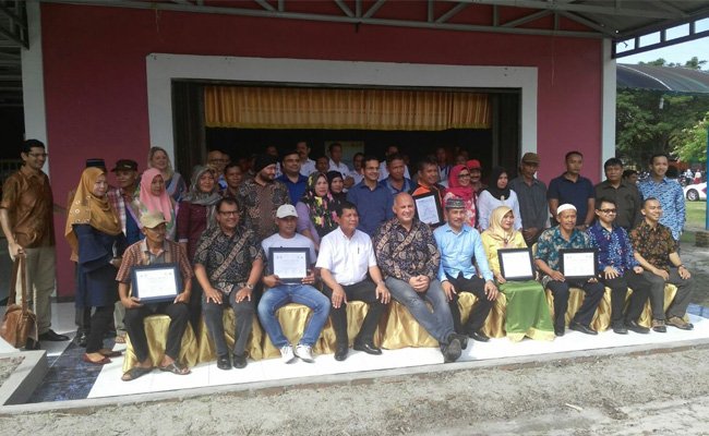 Petani Independen UD Lestari Raih Sertifikat RSPO