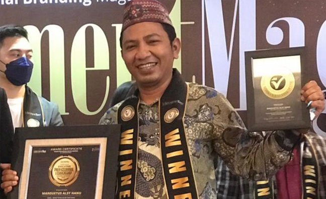 Perjuangkan Petani Sawit, Sekjen SPKS Raih Leadership Award 2021