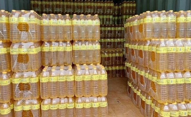 Masyarakat Papua Barat Kini Bisa Beli Minyakita Harga Rp14.000/Liter